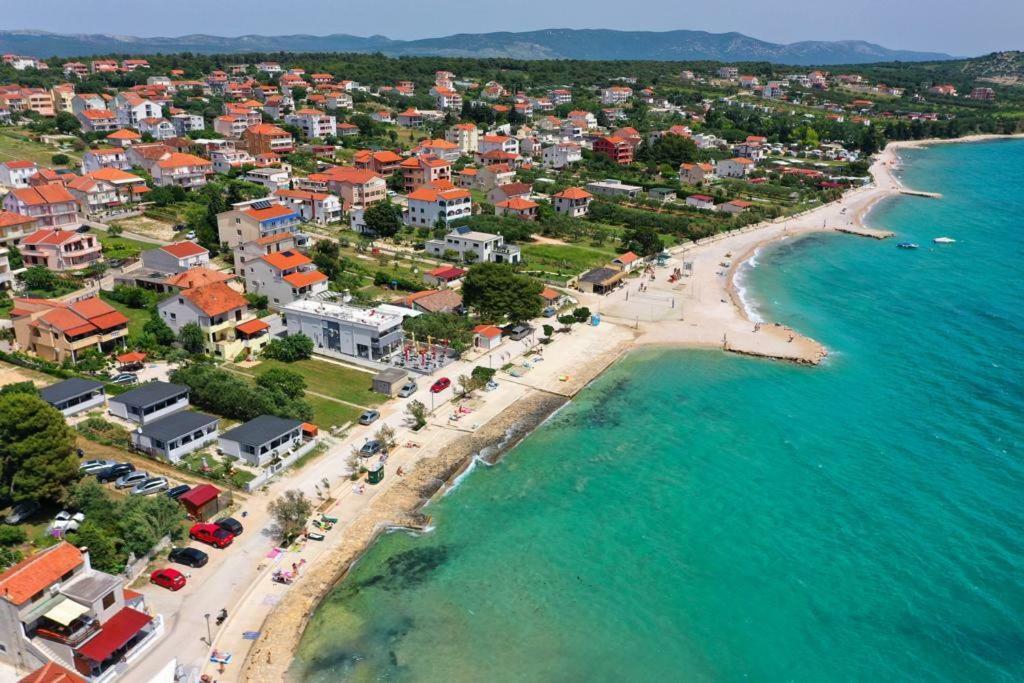 Апартаменты Apartman Bluemarin Пакоштане Экстерьер фото
